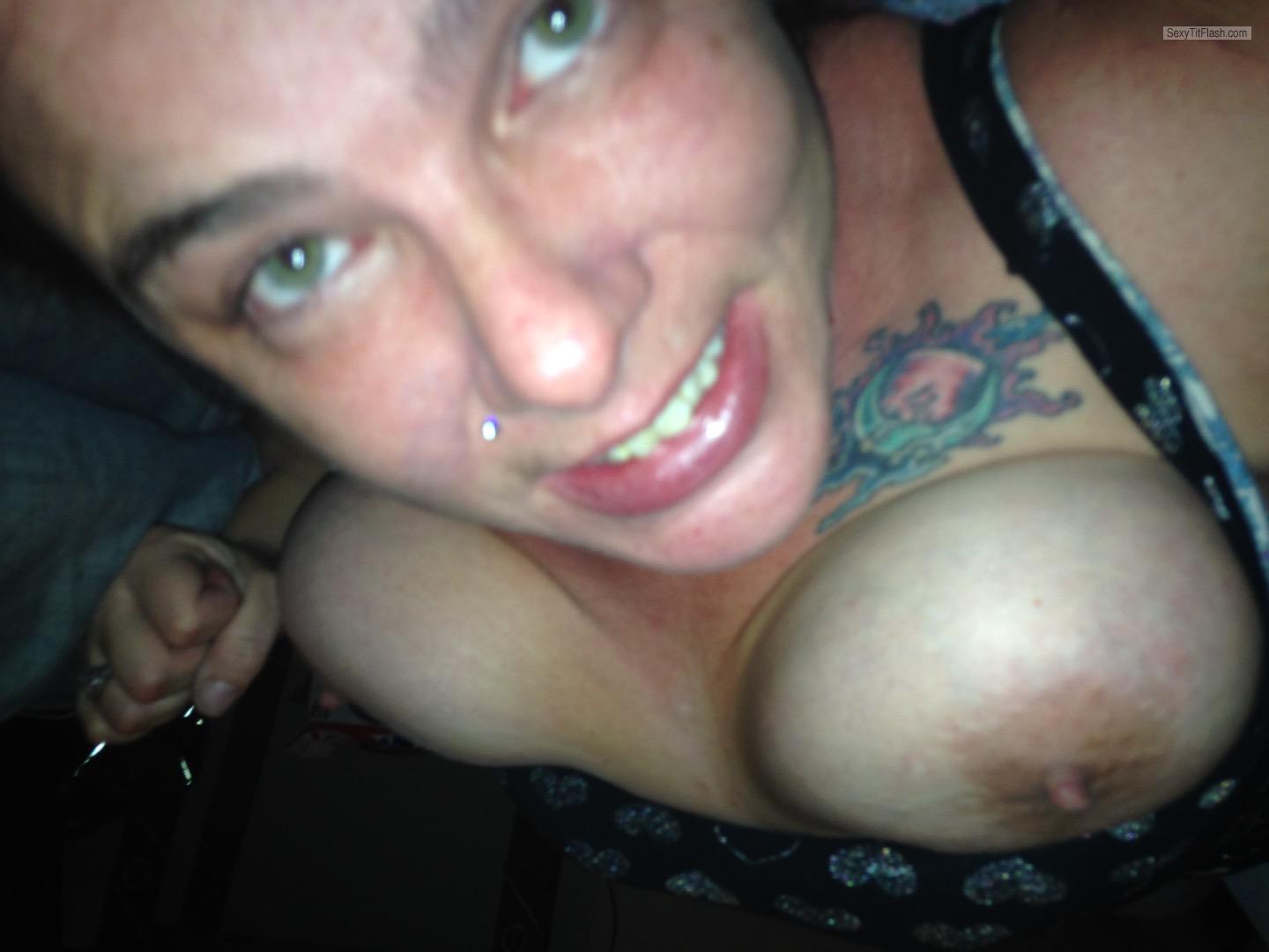 Mein Sehr grosser Busen Topless Selbstporträt von Joie